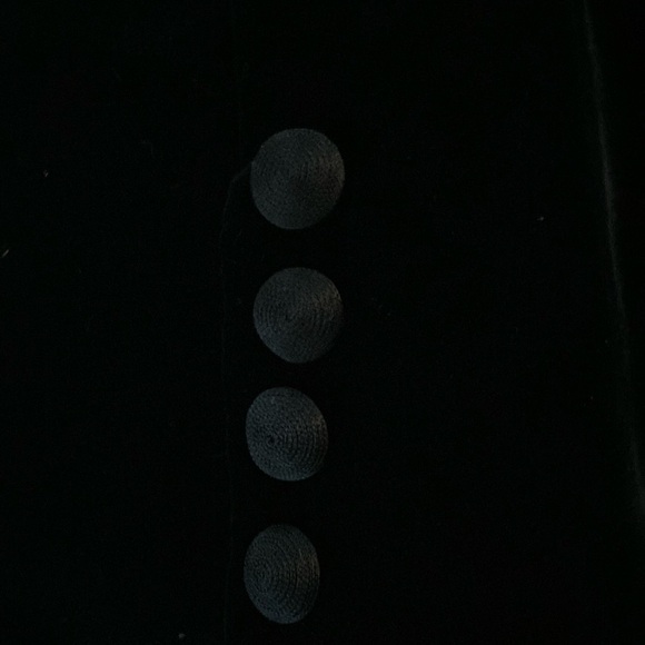 EUC JONES NEW YORK COUNTRY blk velvet 30” long, p-pit 20”, $59 - Picture 7 of 7